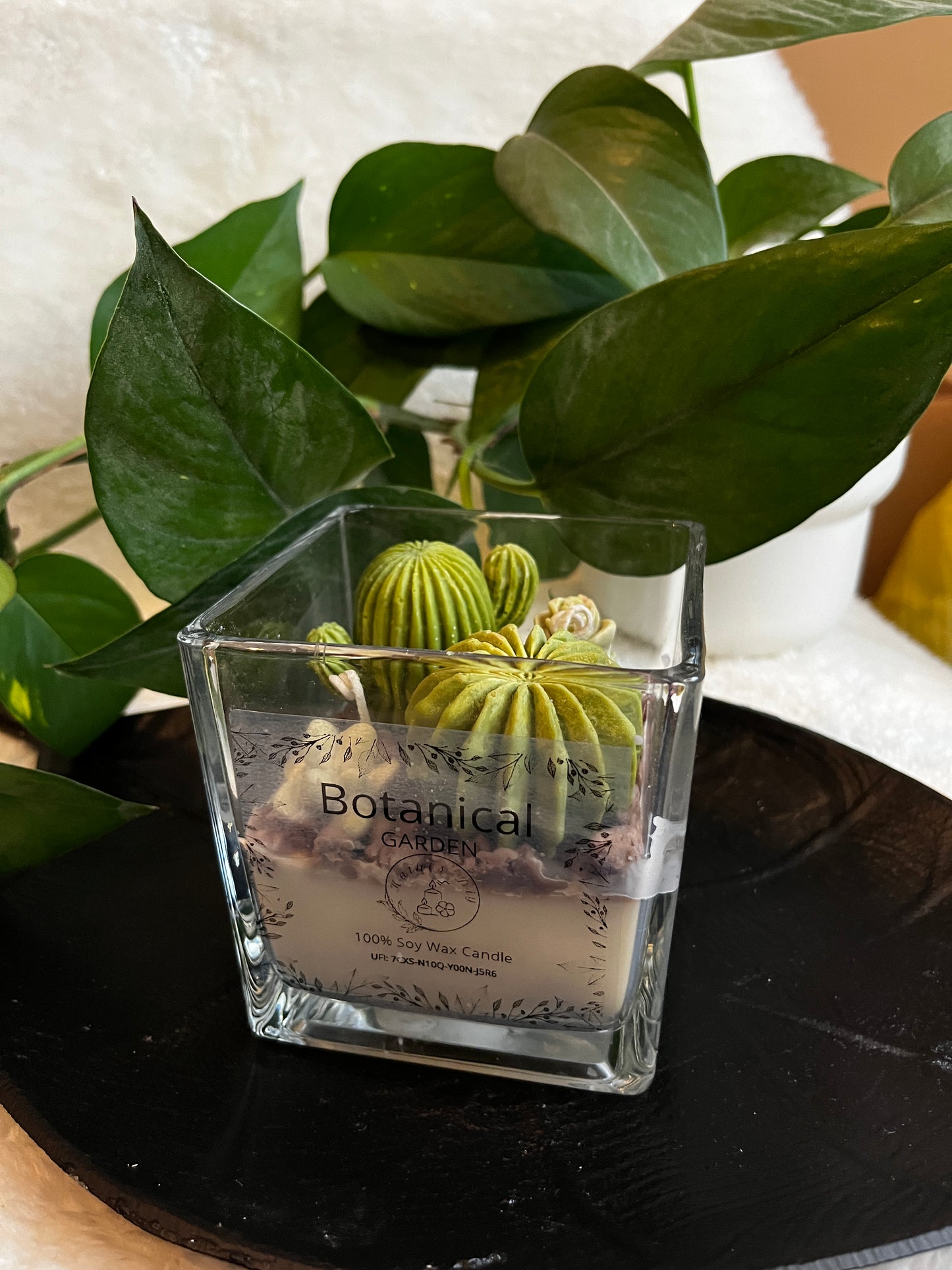 Botanical Garden Candle (frisch, blumiger Duft)